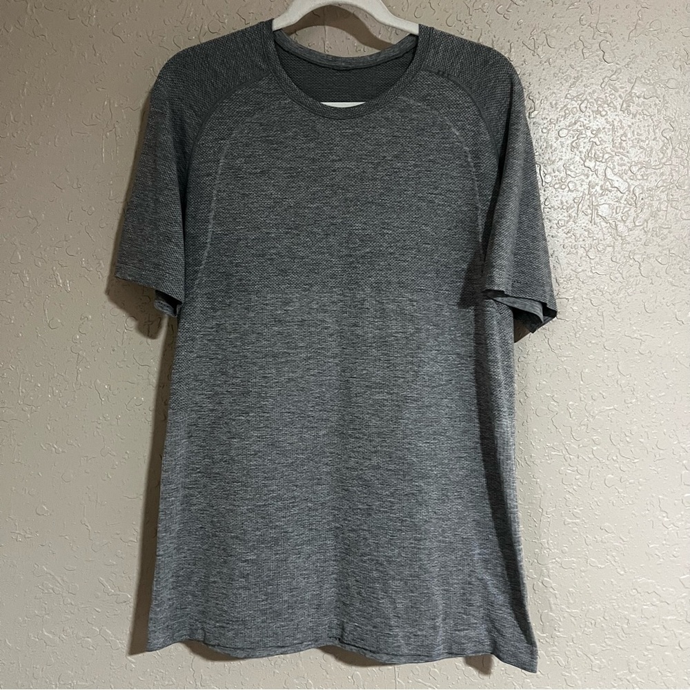 Lululemon Mens Metal Vent Tech Short Sleeve Size Large